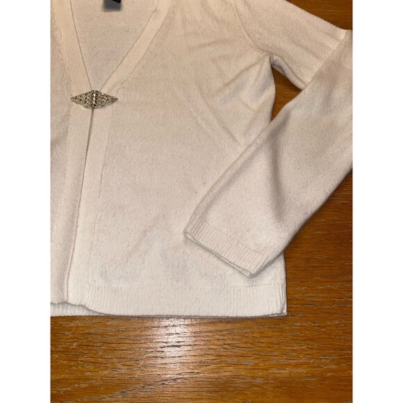 New York & Company Womens White V-Neck Cardigan With Rhinestone Clasp - Picture 3 of 3